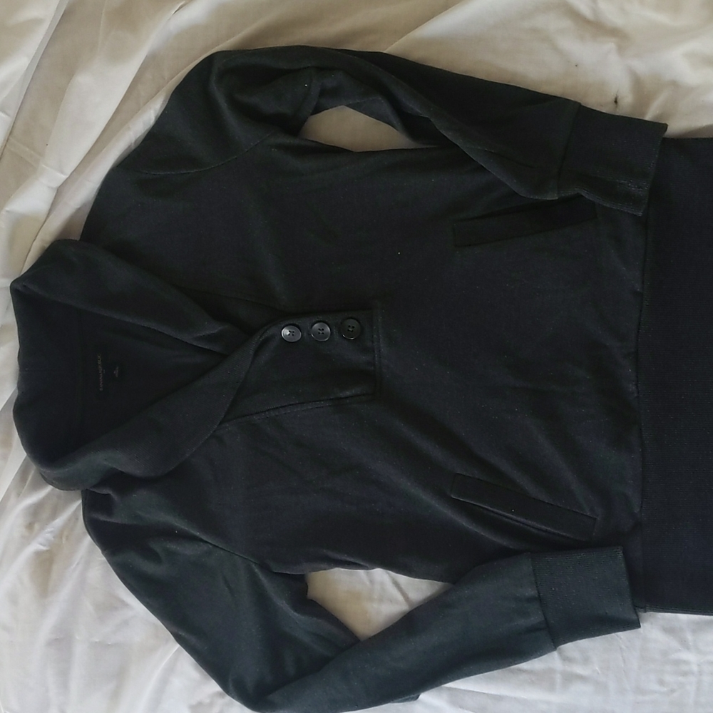 Gray sweatshirt